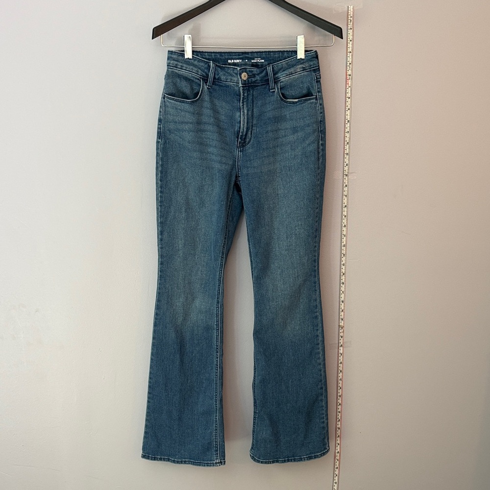 Old Navy Women's Flare Jeans in Deep Blue